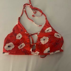 billabong bikini top!